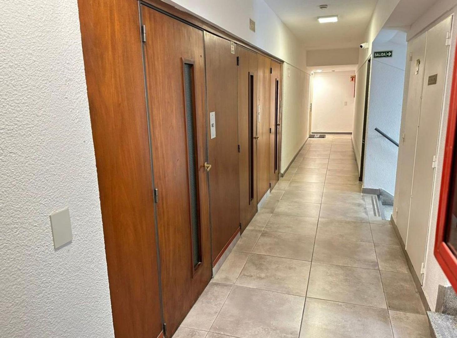 Foto de DEPTO DE 2 AMB EN VENTA AV CORDOBA 1600 REC NUEVO, imagen 4