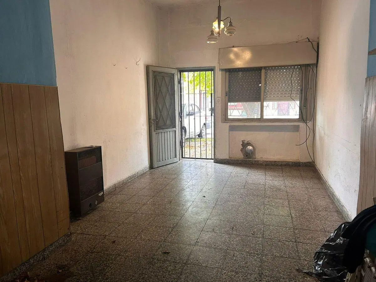 CASA EN VENTA EN SAN JOSE TEMPERLEY A REFACCIONAR 2