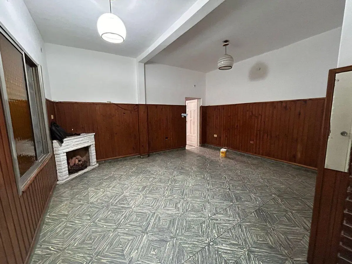 CASA DE 3 AMBIENTES EN GERLI CON GALPON DE 120M2 8