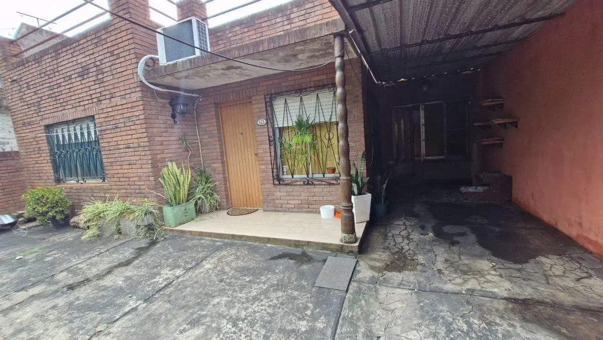 Casa en  venta  4 ambientes Apto credito .financia 3