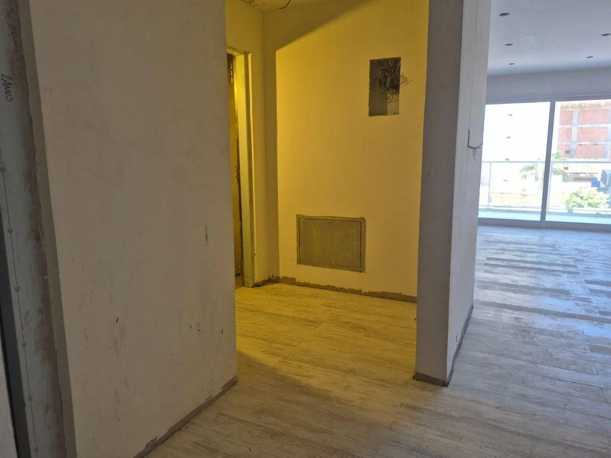 VENTA PISO DE CATEGORIA 4 AMB C/COCHERA LANUSITA 8