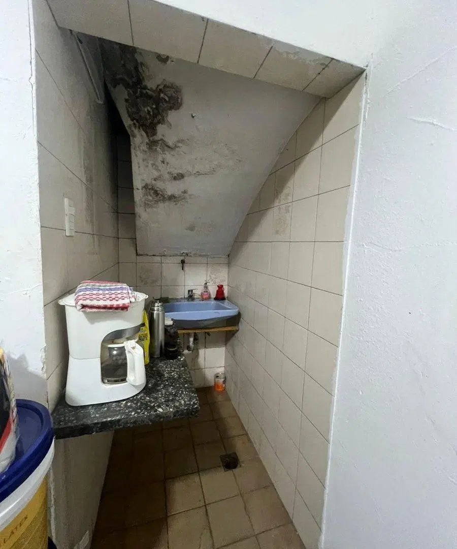 Local Comercial Venta sobre Av. Hipólito Yrigoyen 4