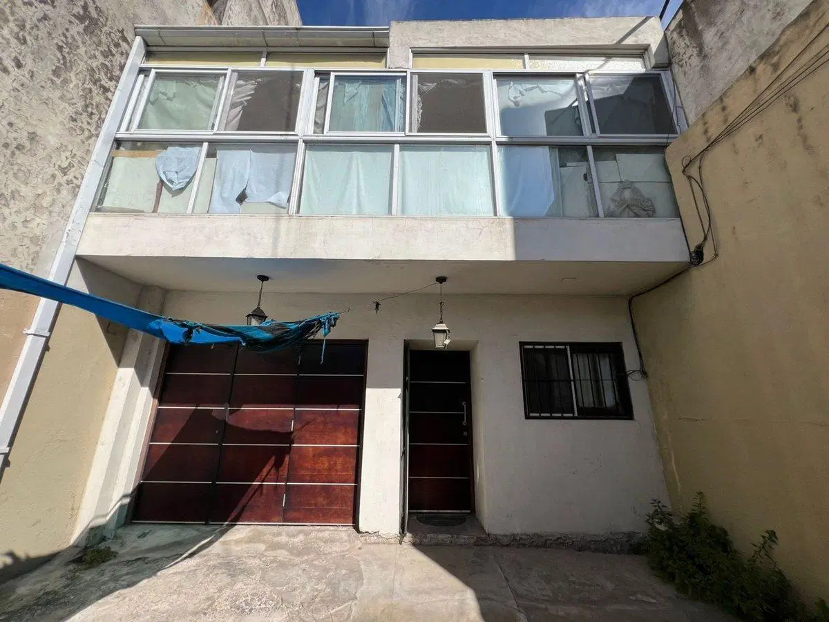 CASA 5 AMB, FONDO, COCHERA, PIÑEYRO 2