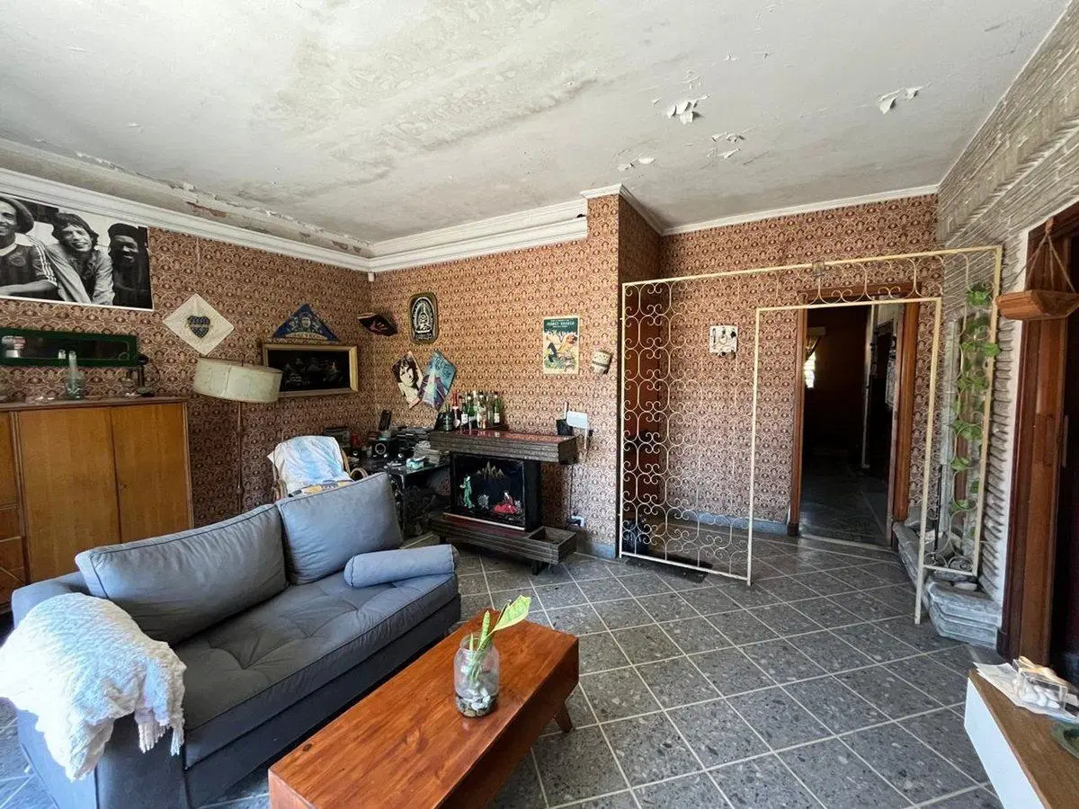 Casa de 13x52 en venta Lanús 4 amb. fondo y pileta 8