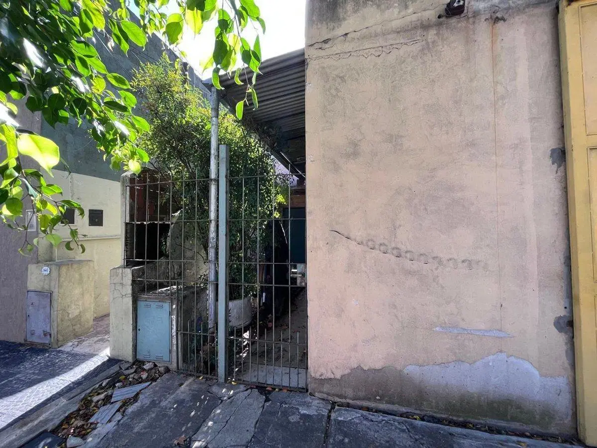 GALPON CON VIVIENDA A REFACCIONAR O DEMOLER LANUS 5