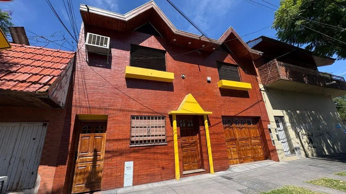 PH TIPO  CASA 4 AMB CON PATIO Y TERRAZA LANUS ESTE 5