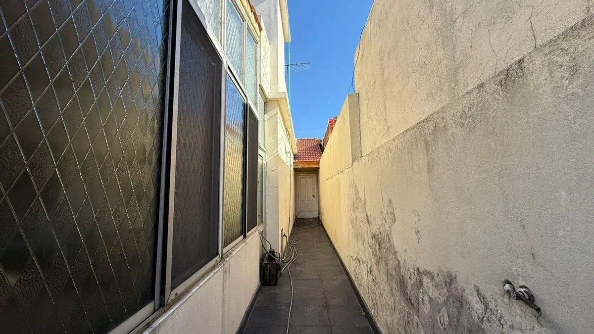 CASA EN VENTA 8,66X50 CN/COCHERA Y TERRAZA 5