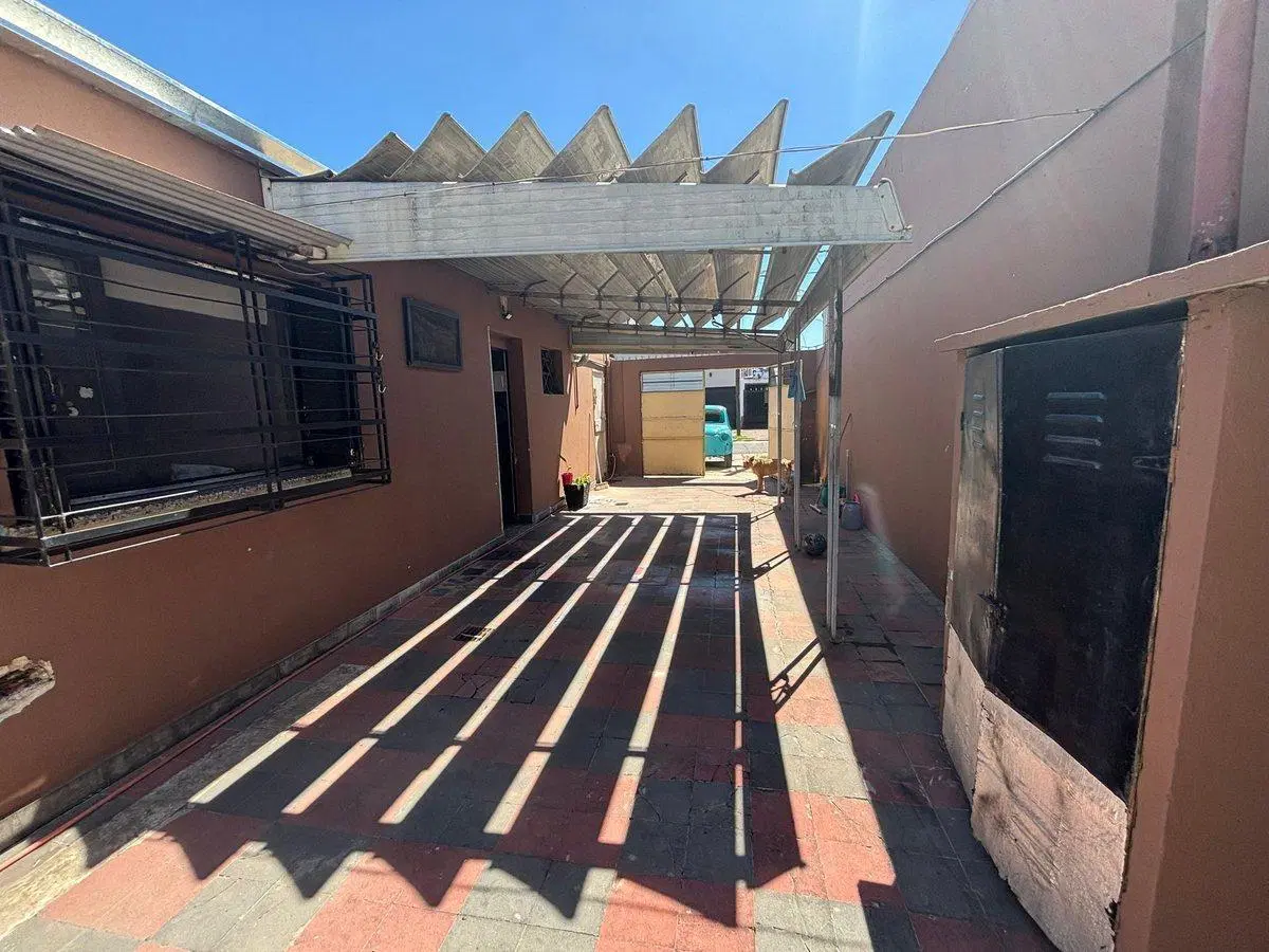 Casa en venta 3 amb c/jardín y cochera -TEMPERLEY 8