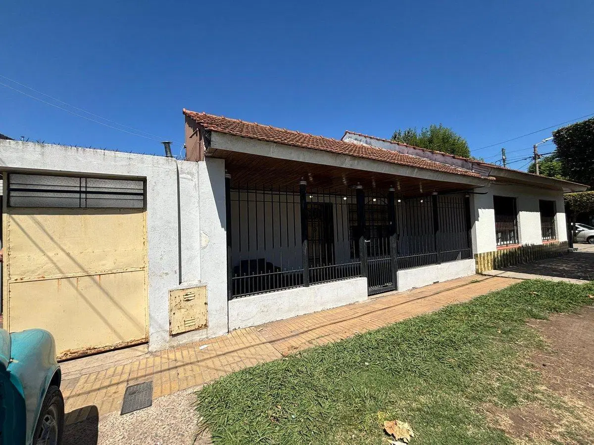 Casa en venta 3 amb c/jardín y cochera -TEMPERLEY 3