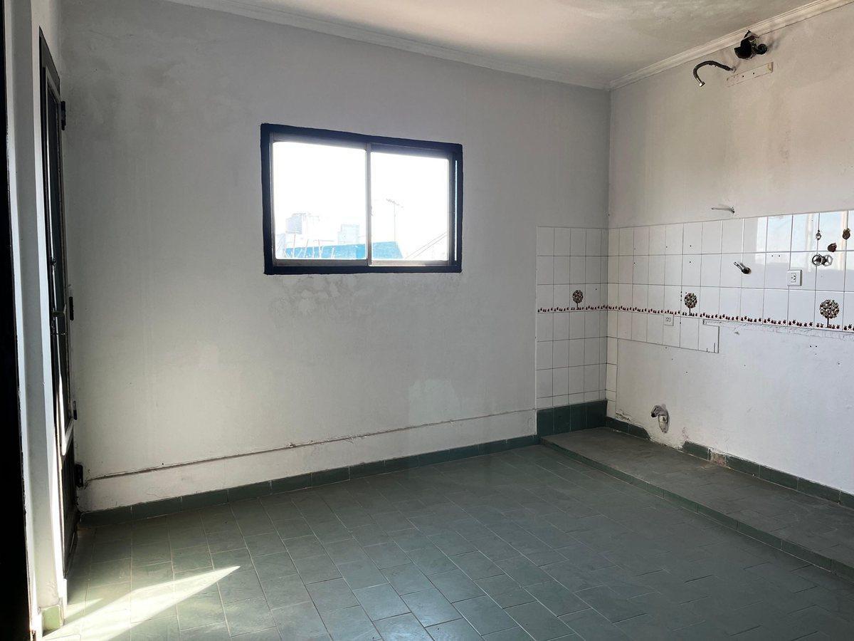 Foto de DPTO 2AMB- VENTA-PERMUTA 39M2-Valentín Alsina, imagen 2
