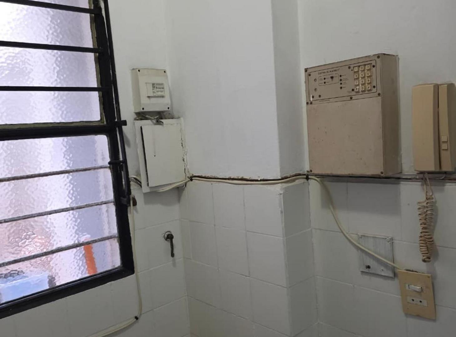 Foto de ALQUILER 2 AMB PATIO INTERNO APTO PROF MICROCENTRO, imagen 1