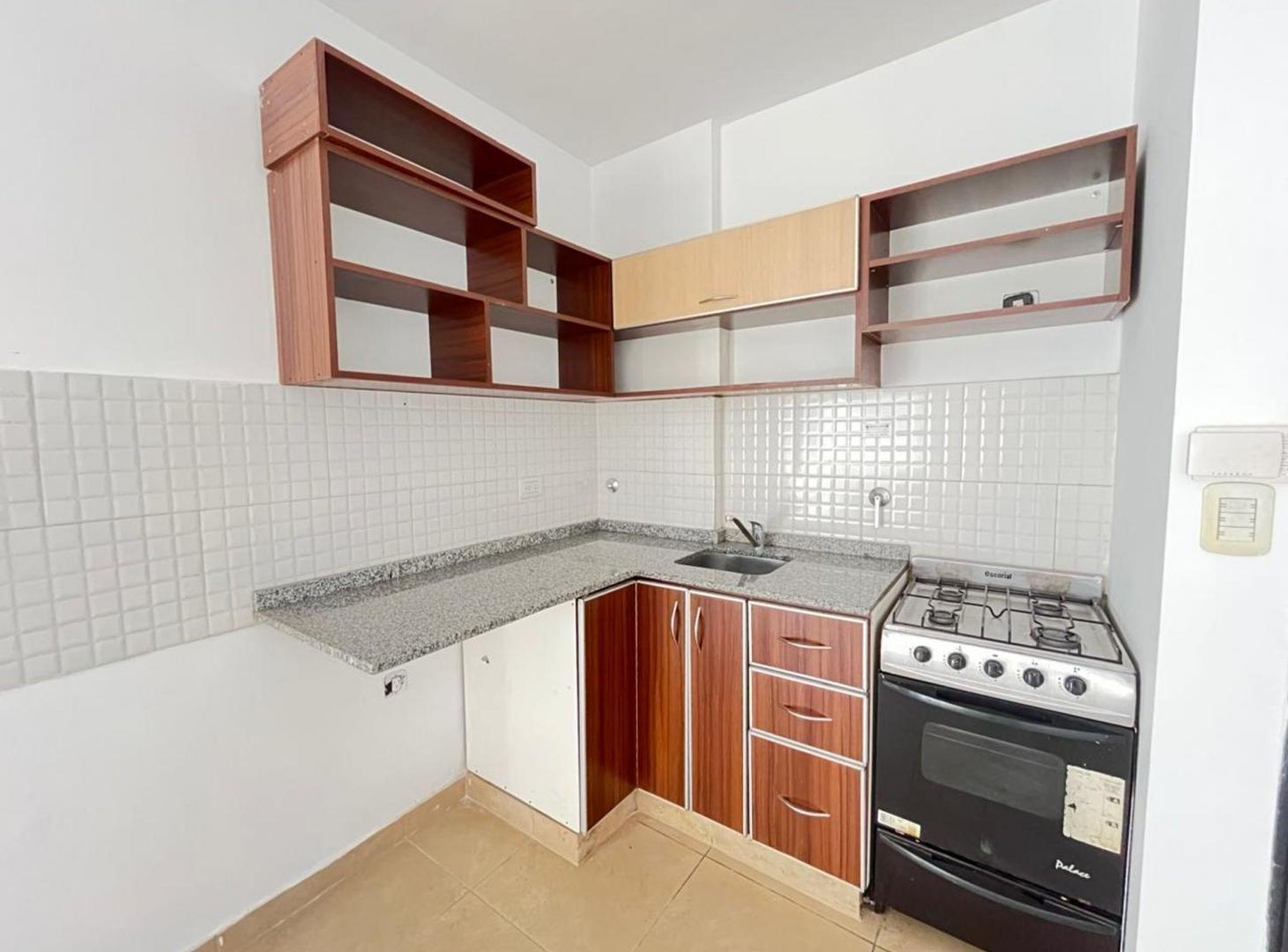 Foto de ALQUILER DPTO CON COCHERA Y BALCON LANÚS O., imagen 2