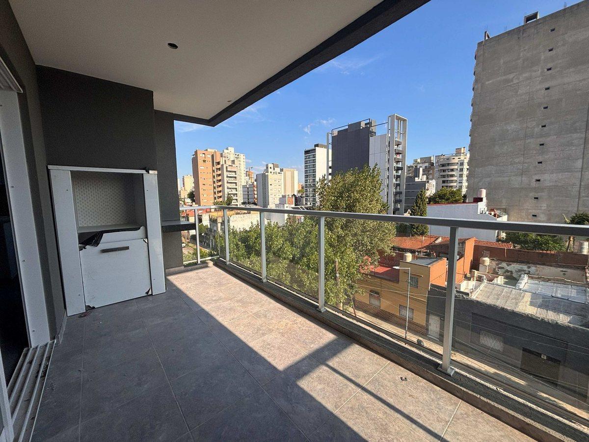 Foto de DEPTO 4 AMB NUEVO-BALCON-PARRILLA-125 M2-LANUS O., imagen 4