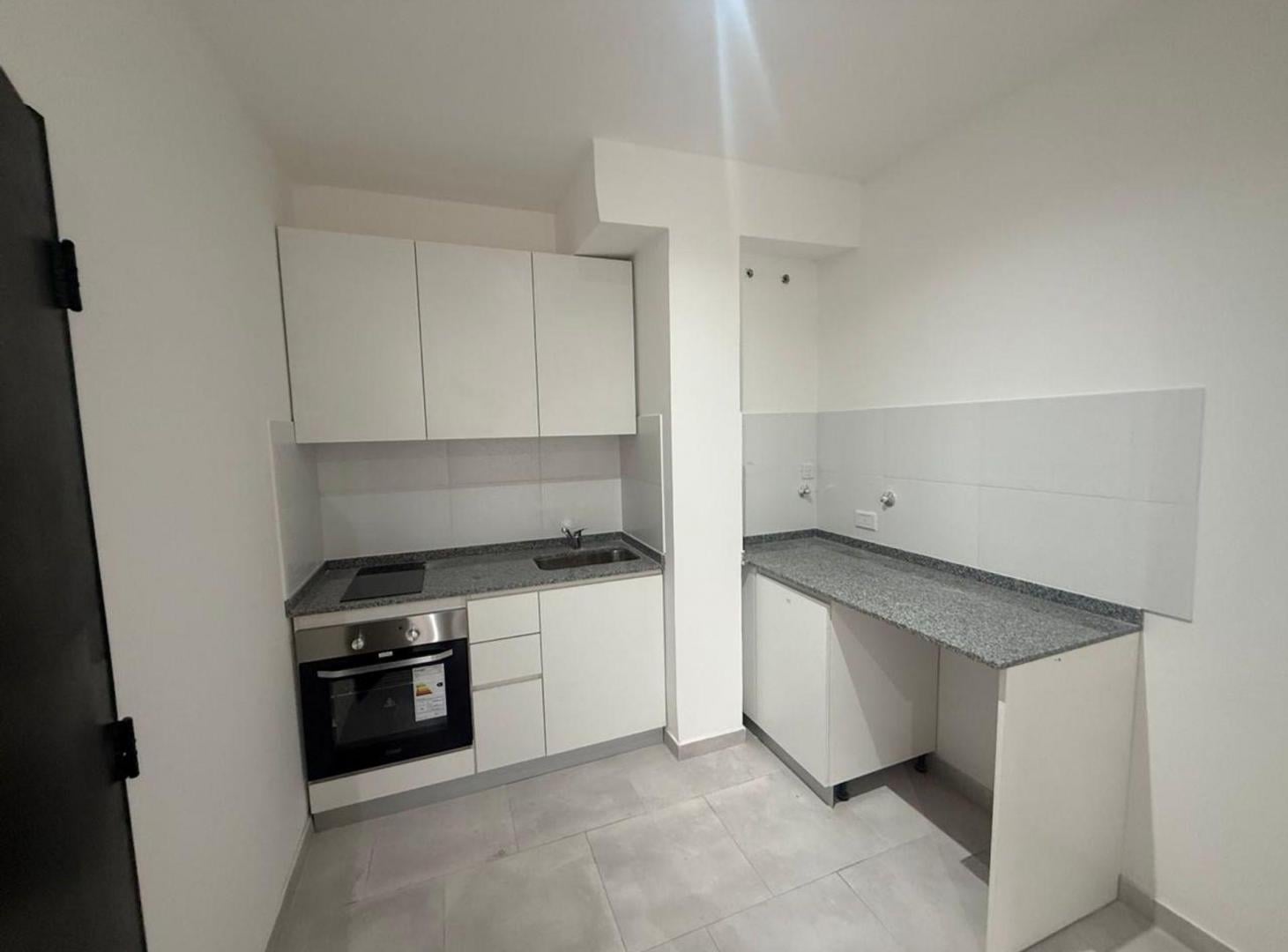 Foto de ALQUILER DEPTO 2 AMBIENTES - LANÚS OESTE, imagen 2