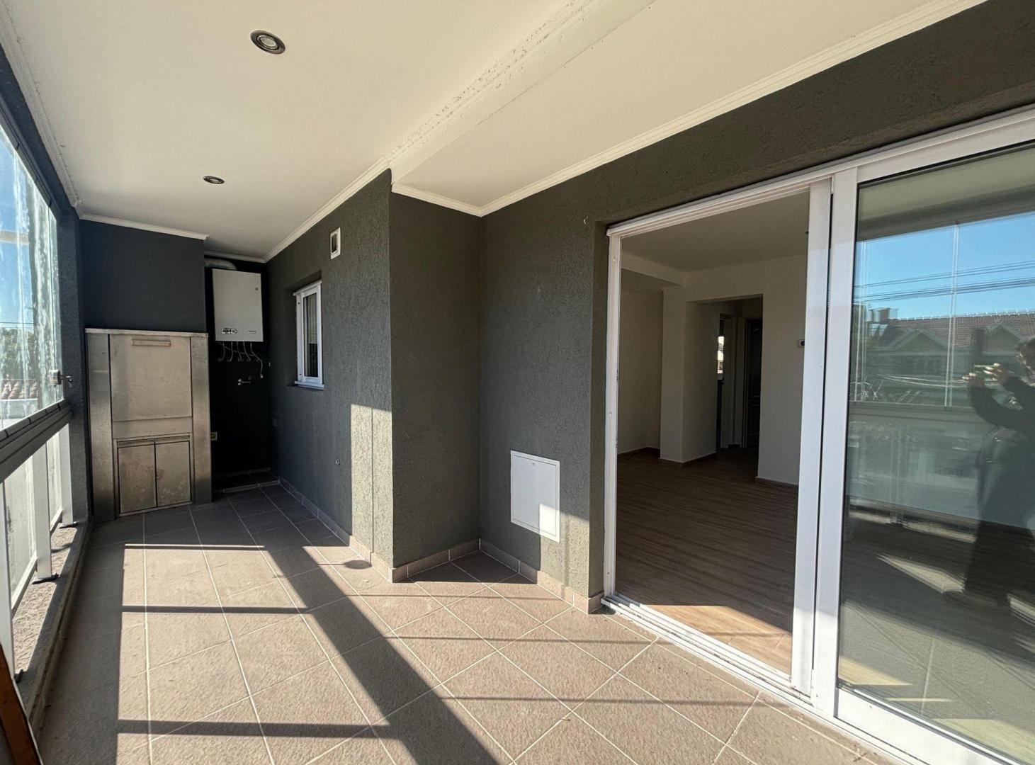 Foto de VENTA DEPTO 3 AMB A ESTRENAR C/COCHERA LANÚS OESTE, imagen 2