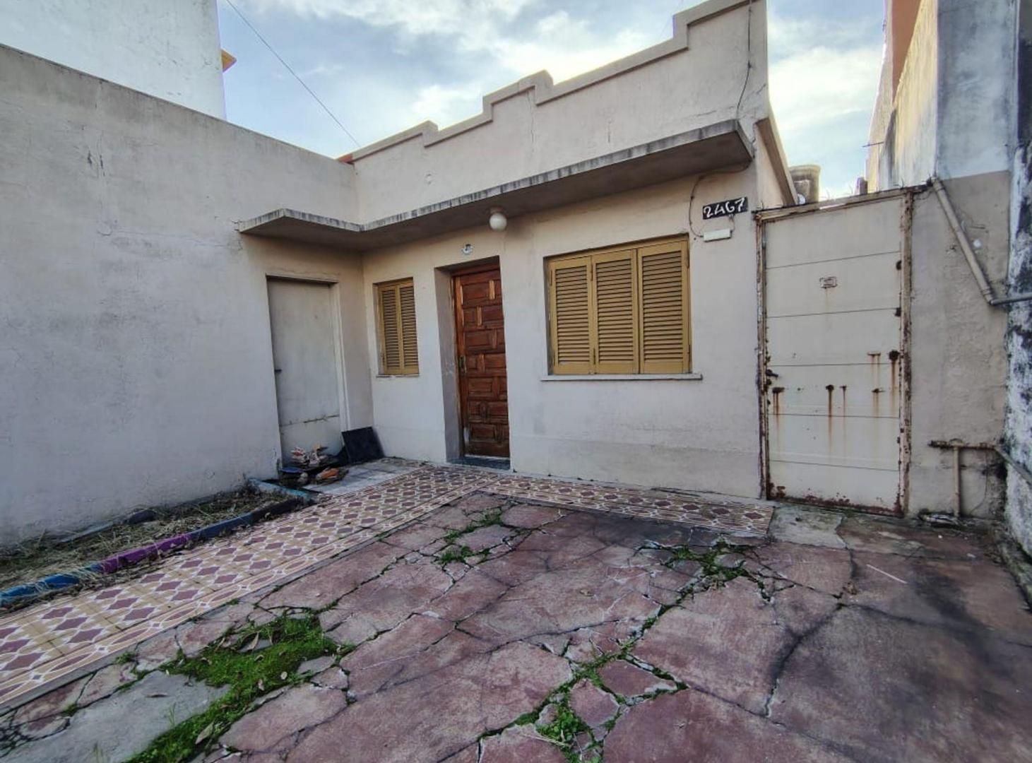 Foto de CASA LOTE 210 m² 4 AMBIENTES A REFACCIONAR LANUS, imagen 3
