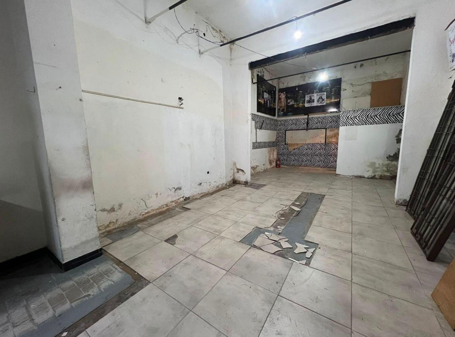Foto de Local comercial en alquiler en Valentin Alsina, imagen 4