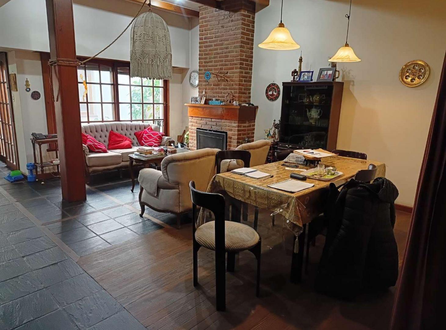 Foto de CASA 5 AMBIENTES VENTA VALENTIN ALSINA, imagen 3