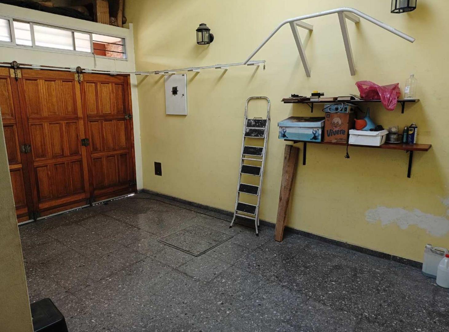 Foto de CASA 5 AMBIENTES VENTA VALENTIN ALSINA, imagen 5