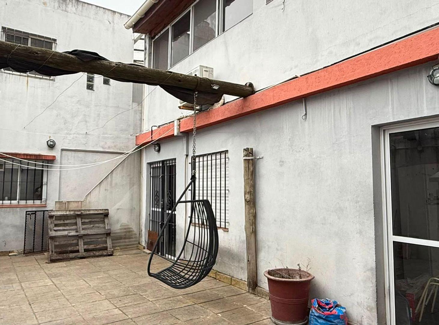 Foto de PH TIPO CASA EN ALQUILER 4 AMB CON PATIO Y QUINCHO, imagen 2