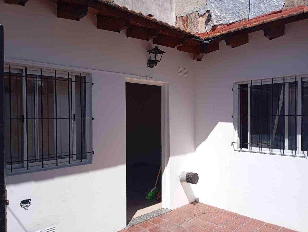 Foto de VENTA PH 2 AMBIENTES CON PATIO - LANÚS ESTE, imagen 1