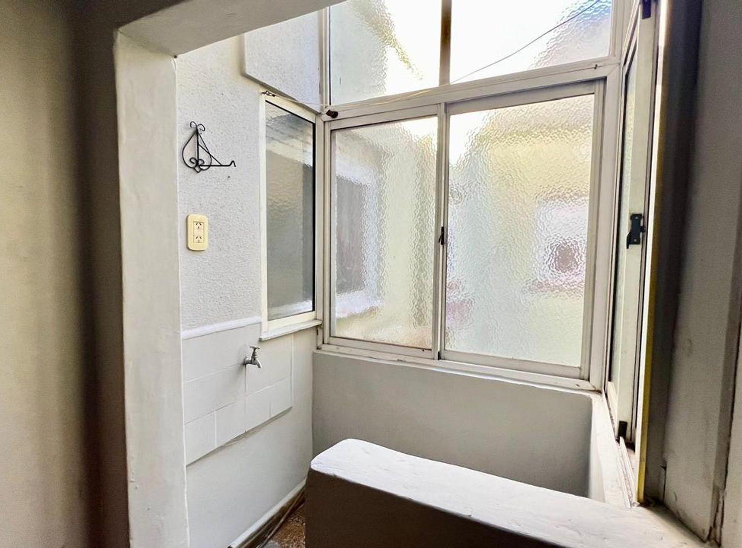 Foto de EN VENTE-DEPTO 3 AMB-75MTRS-PRIMER PISO AL FRENTE, imagen 1