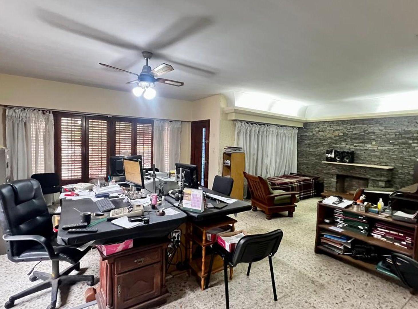 Foto de CHALET 5 AMB. EN VENTA-EXCELENTE UBICACION-LANUS O, imagen 5