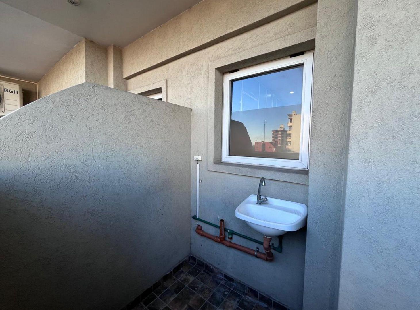 Foto de Departamento 2 ambientes en Alquiler en Lanús O., imagen 4