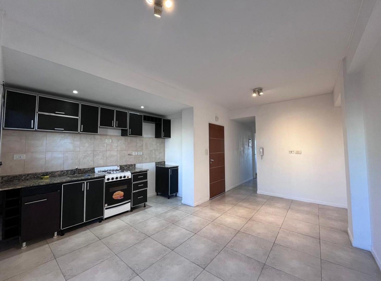 Foto de Departamento 2 ambientes en Alquiler en Lanús O., imagen 1