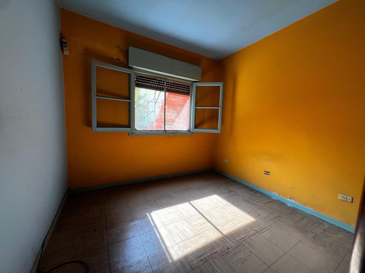 Foto de CASA + DEPTO C/TERRAZA, EN VENTA, VALENTIN ALSINA, imagen 4