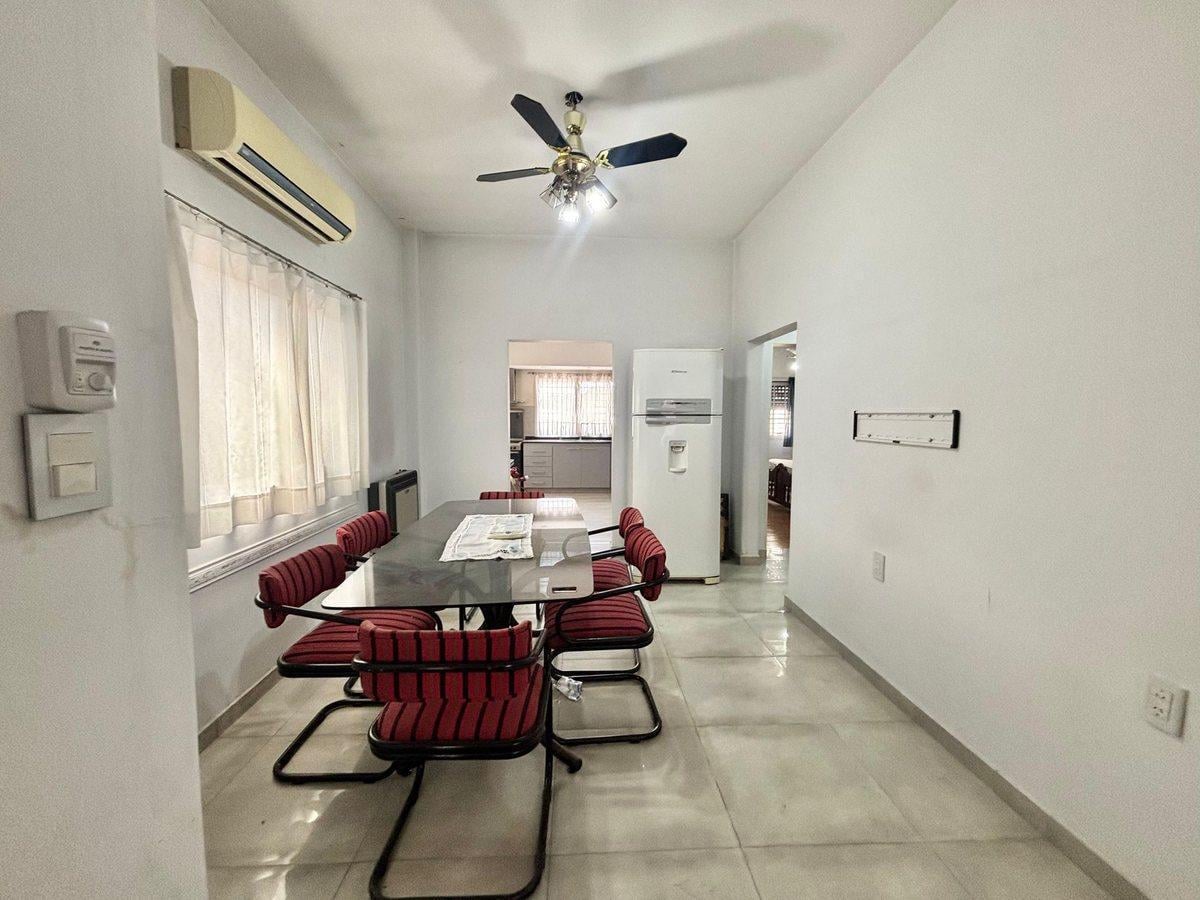Foto de Casa en venta ADROGUE NUEVO VALOR 3 AMB Y COCHERA, imagen 2