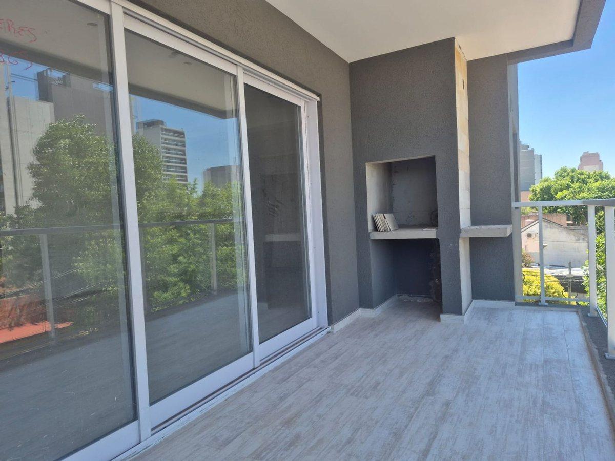 Foto de VENTA PISO DE CATEGORIA 4 AMB C/COCHERA LANUSITA, imagen 2