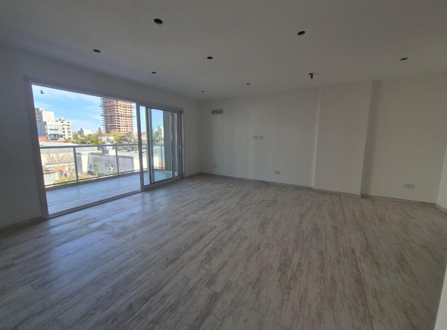 Foto de VENTA PISO DE CATEGORIA 4 AMB C/COCHERA LANUSITA, imagen 4