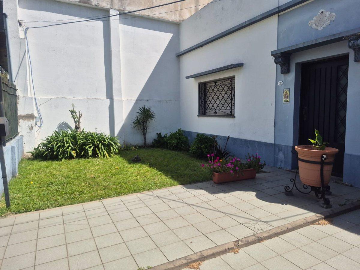 Foto de VENTA CASA EN BLOCK L. DE ZAMORA. APTA 2 FAMILIAS, imagen 3