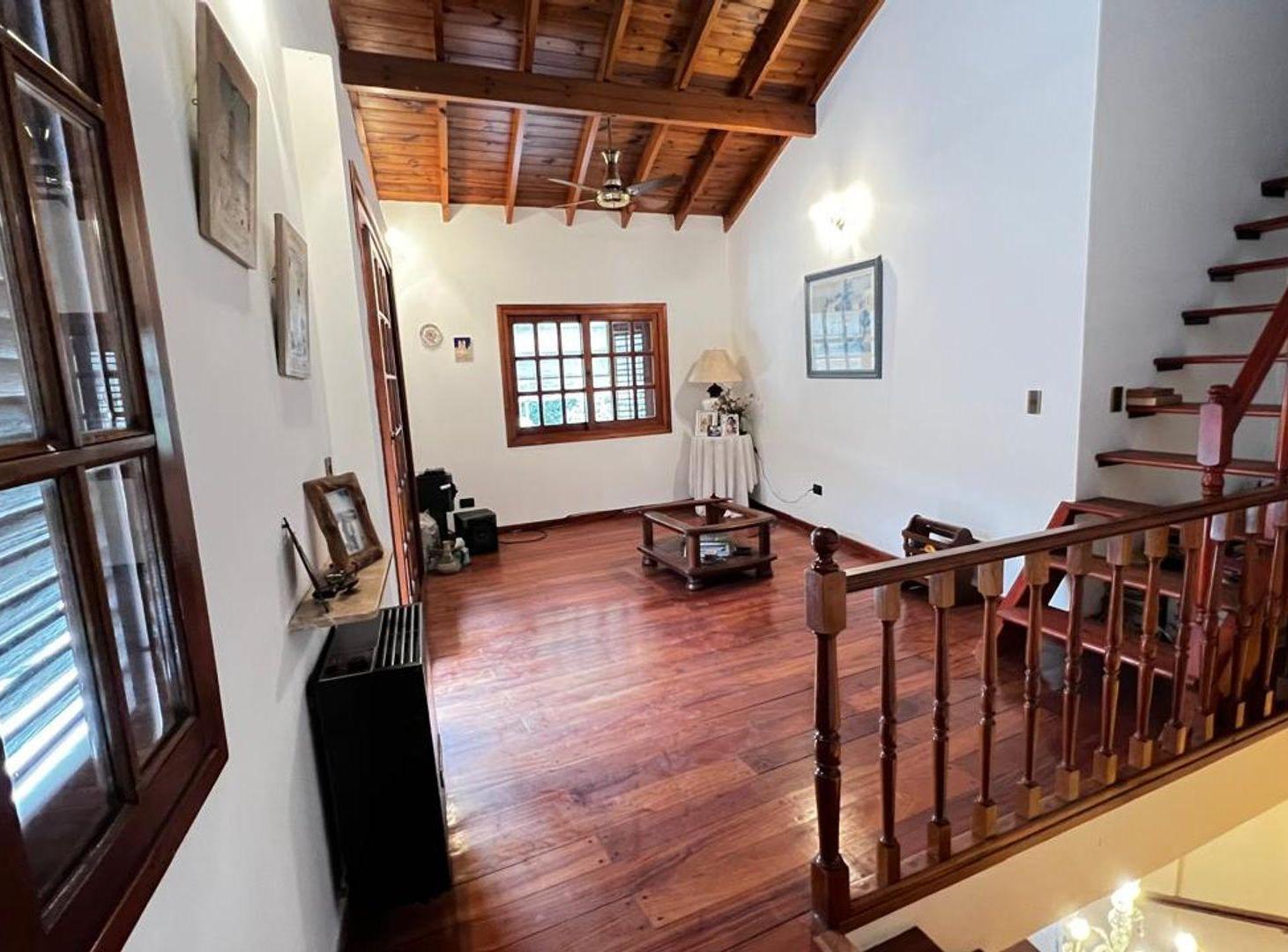 Foto de VENTA-2 CASAS SOBRE LOTE PROPIO-VALOR OPORTUNIDAD!, imagen 2