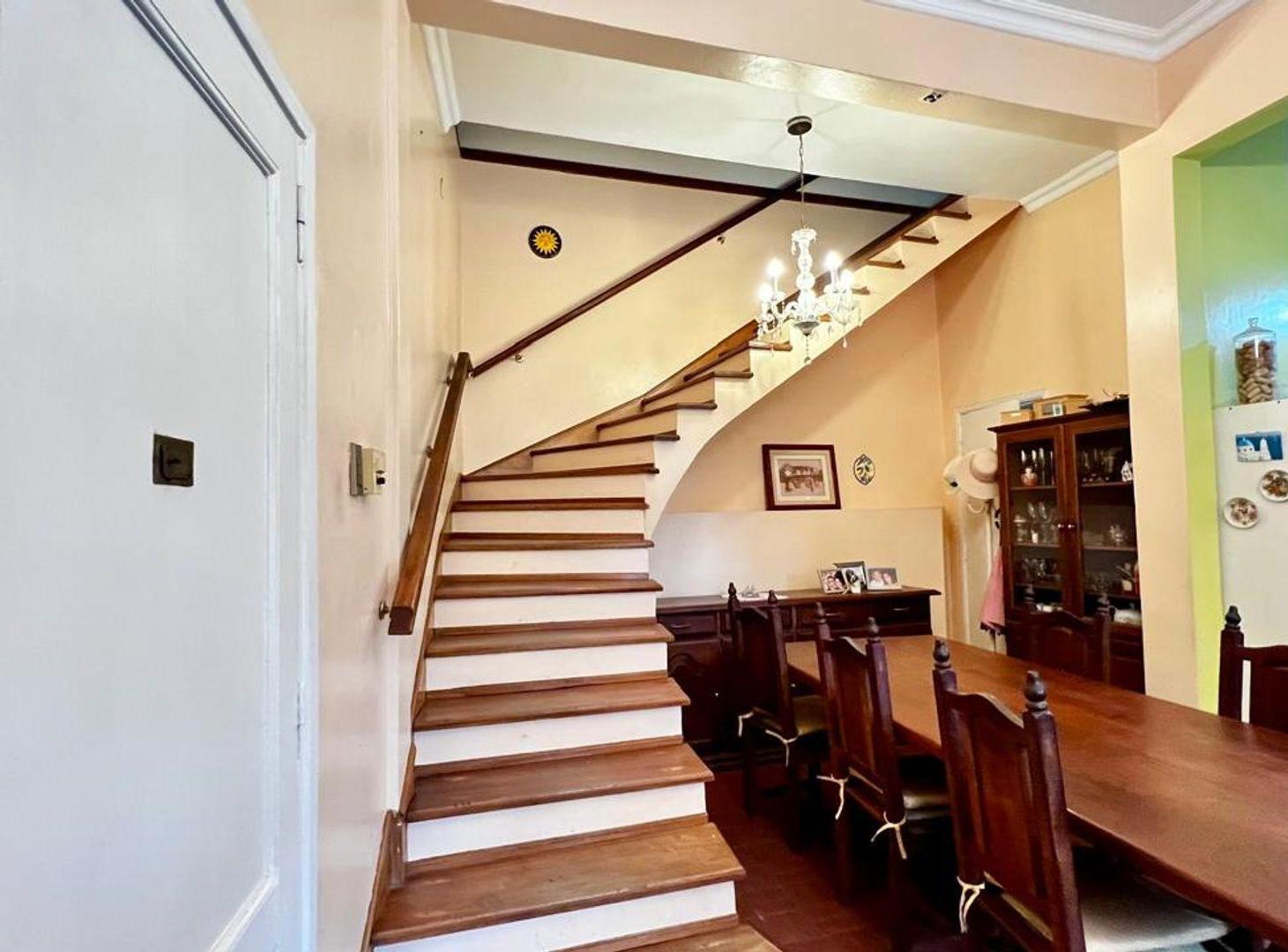 Foto de VENTA-2 CASAS SOBRE LOTE PROPIO-VALOR OPORTUNIDAD!, imagen 1