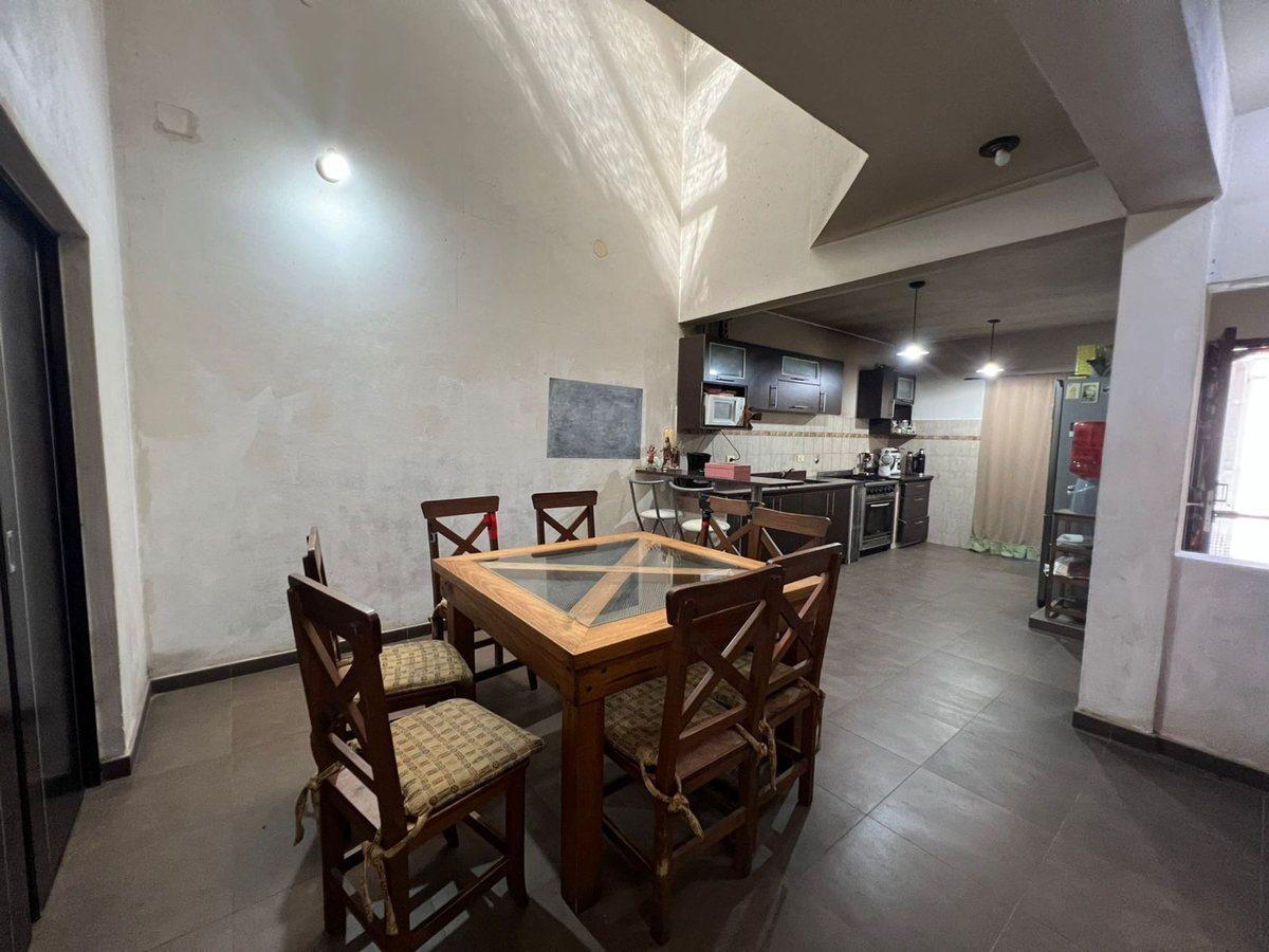 Foto de CASA 5 AMB, FONDO, COCHERA, PIÑEYRO, imagen 4