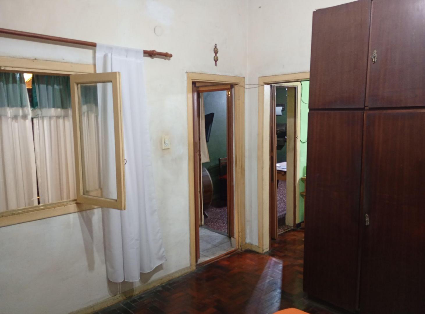 Foto de Casa con Amplio Espacio Multifuncional en venta., imagen 3