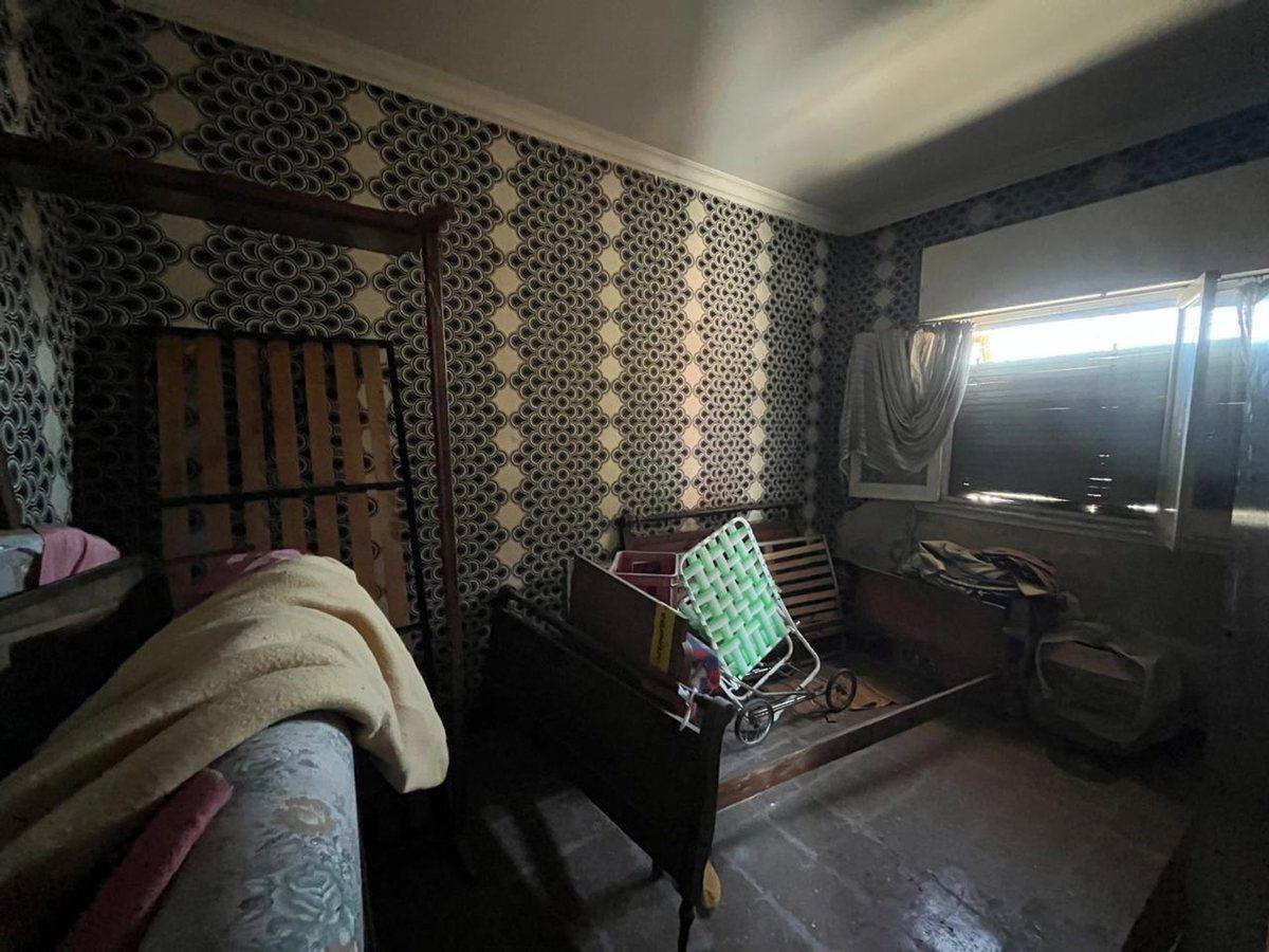 Foto de Casa de 13x52 en venta Lanús 4 amb. fondo y pileta, imagen 5