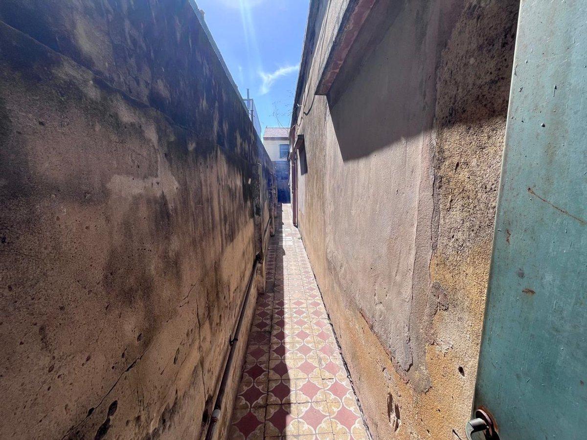 Foto de GALPON CON VIVIENDA A REFACCIONAR O DEMOLER LANUS, imagen 4