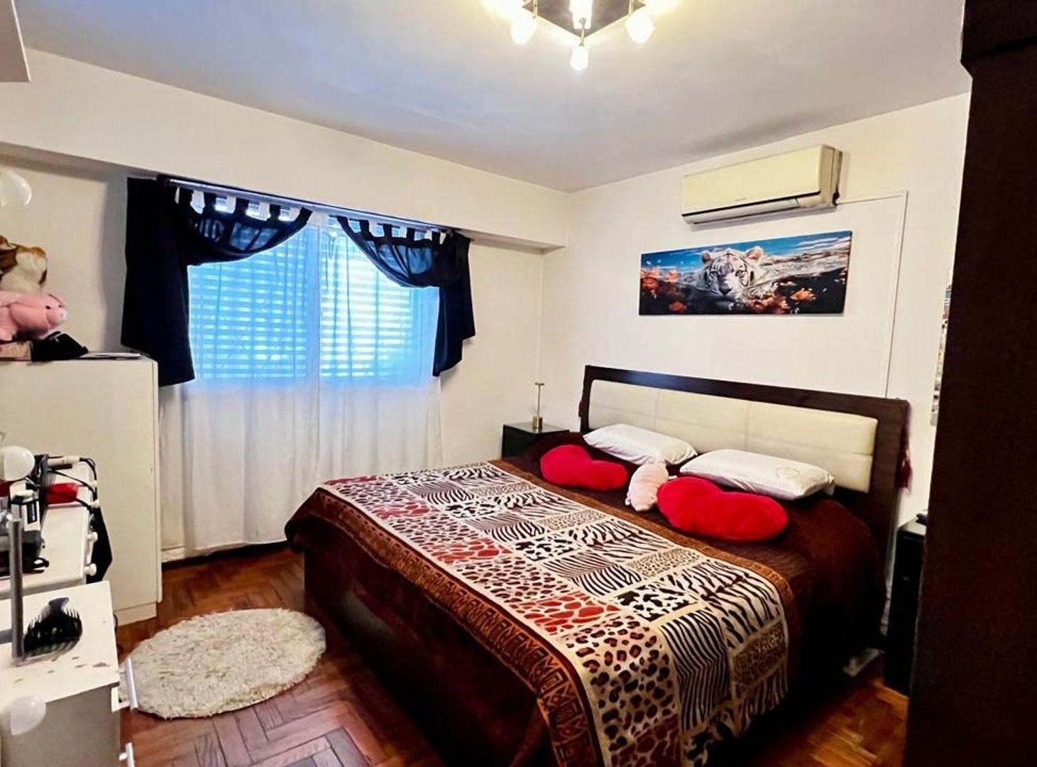 Foto de CASA EN VENTA EN LANUS CON PILETA - ONCATIVO 431, imagen 3