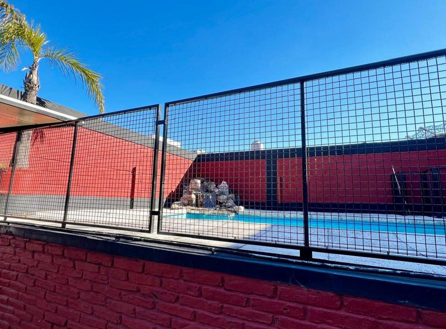 Foto de CASA EN VENTA EN LANUS CON PILETA - ONCATIVO 431, imagen 5