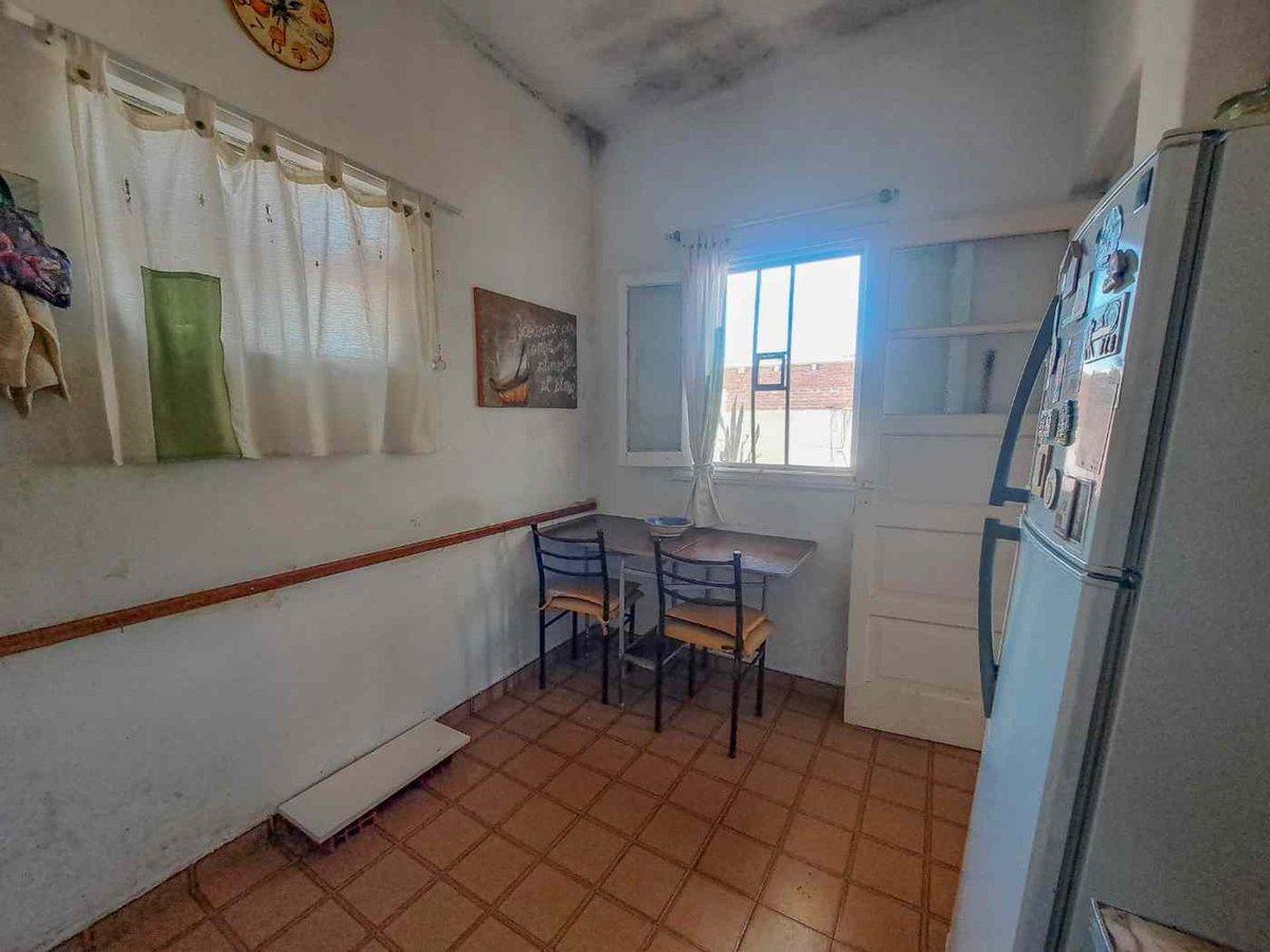 Foto de VENTA PH 2 AMB EN PLANTA ALTA APTO CRÉDITO LANÚS O, imagen 5