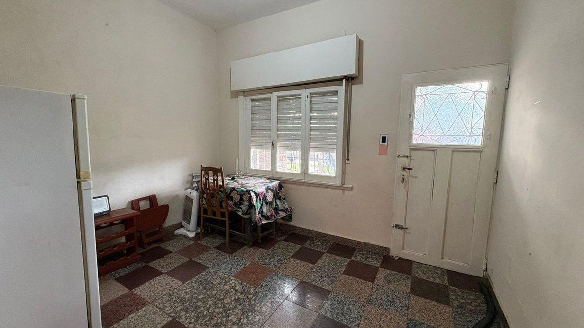 Foto de CASA EN VENTA CON LOTE EN FCIO VARELA APTA CRED, imagen 1