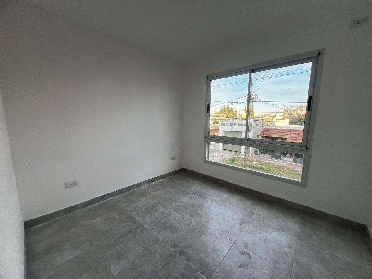 Foto de VENTA DEPARTAMENTO 2 AMB - LANUS, imagen 1