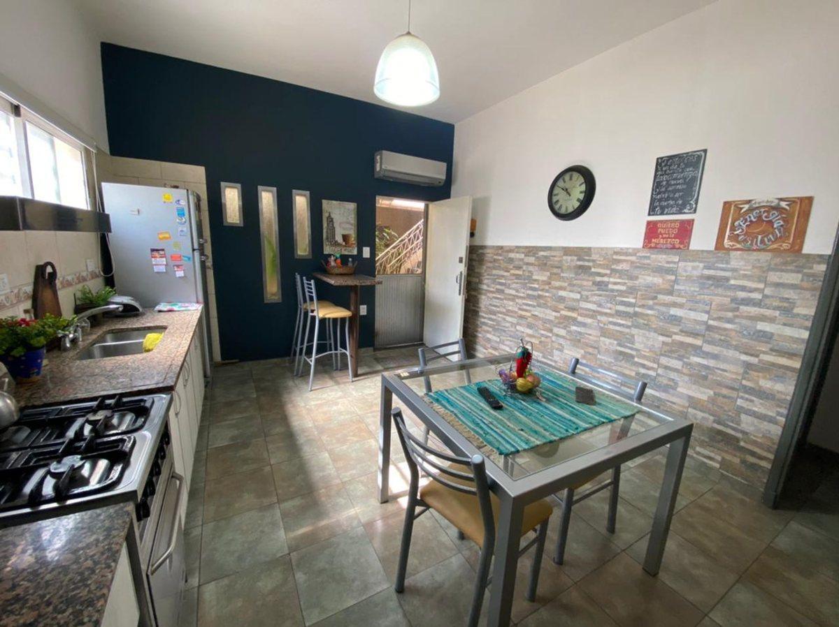 Foto de VENTA 2 CASAS DE 3 AMB CON COCHERA - V.ALSINA, imagen 1
