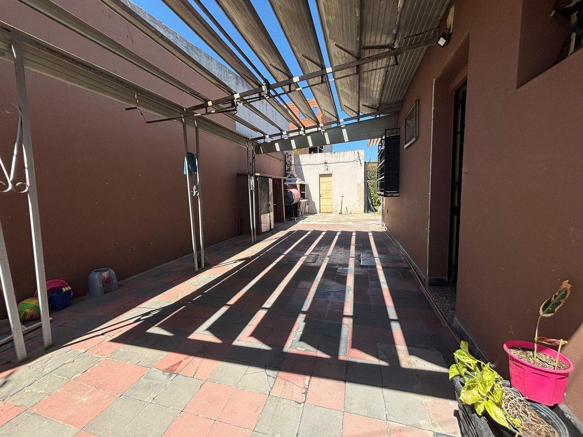 Foto de Casa en venta 3 amb c/jardín y cochera -TEMPERLEY, imagen 5