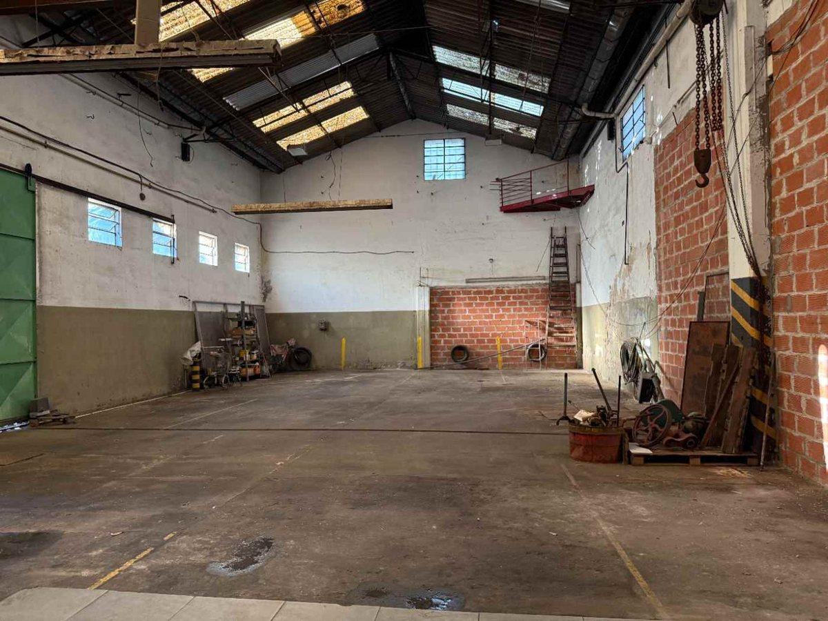 Foto de VENTA GALPON CON DEPARTAMENTOS LANUS OESTE, imagen 2