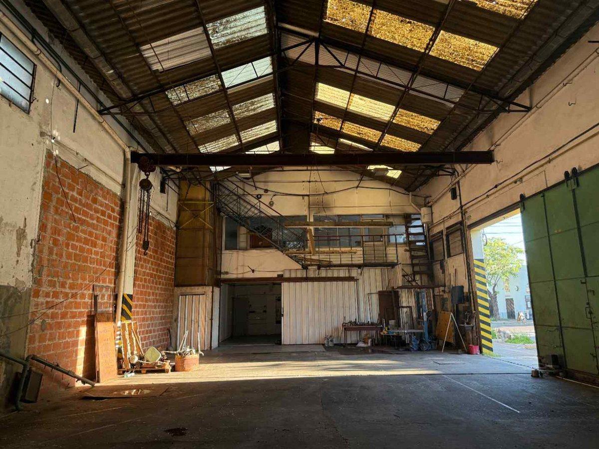 Foto de VENTA GALPON CON DEPARTAMENTOS LANUS OESTE, imagen 3