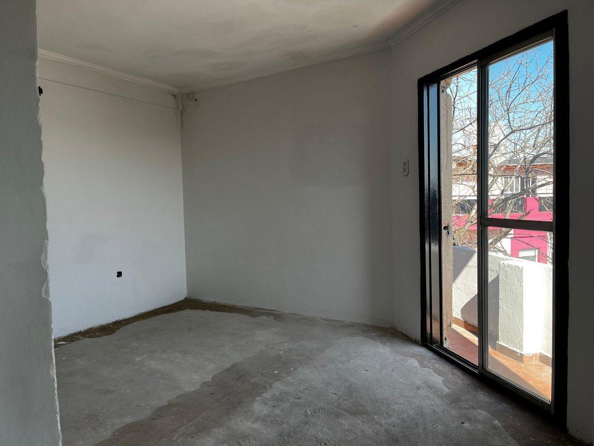 Foto de DPTO 2AMB- VENTA-PERMUTA 39M2-Valentín Alsina, imagen 2